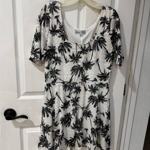 Almost Famous Palm Tree Dress | Size XL‎ | Black & White Tropical Sundress